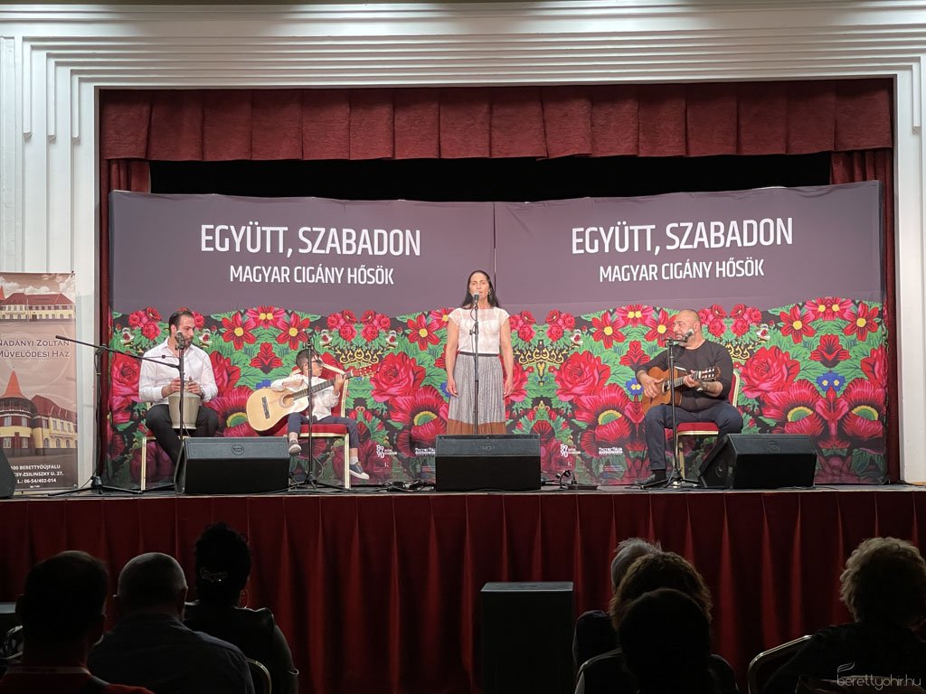 Együtt, szabadon - kiállításmegnyitó38